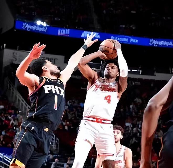 NBA常规赛焦点大战：火箭主场迎战太阳，杜兰特与杰伦格林的精彩对决