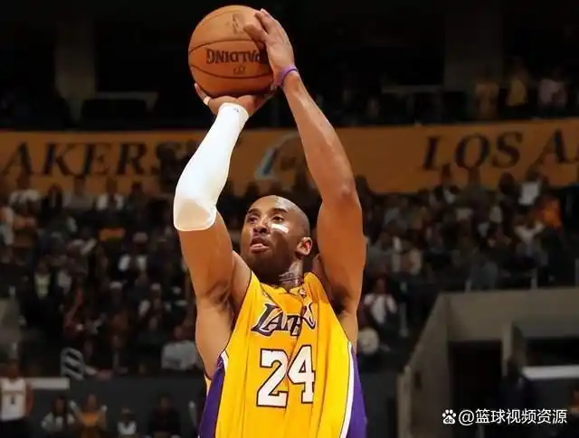 nba得分排名榜个人球星_得分榜nba2021_nba球员单场得分榜历史排名