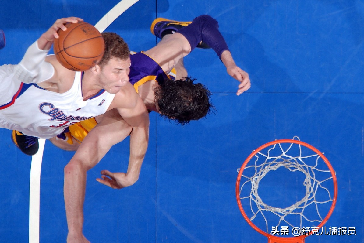 实战罚球线扣篮字母_罚球线扣篮是什么意思_nba实战罚球线扣篮最远的是谁