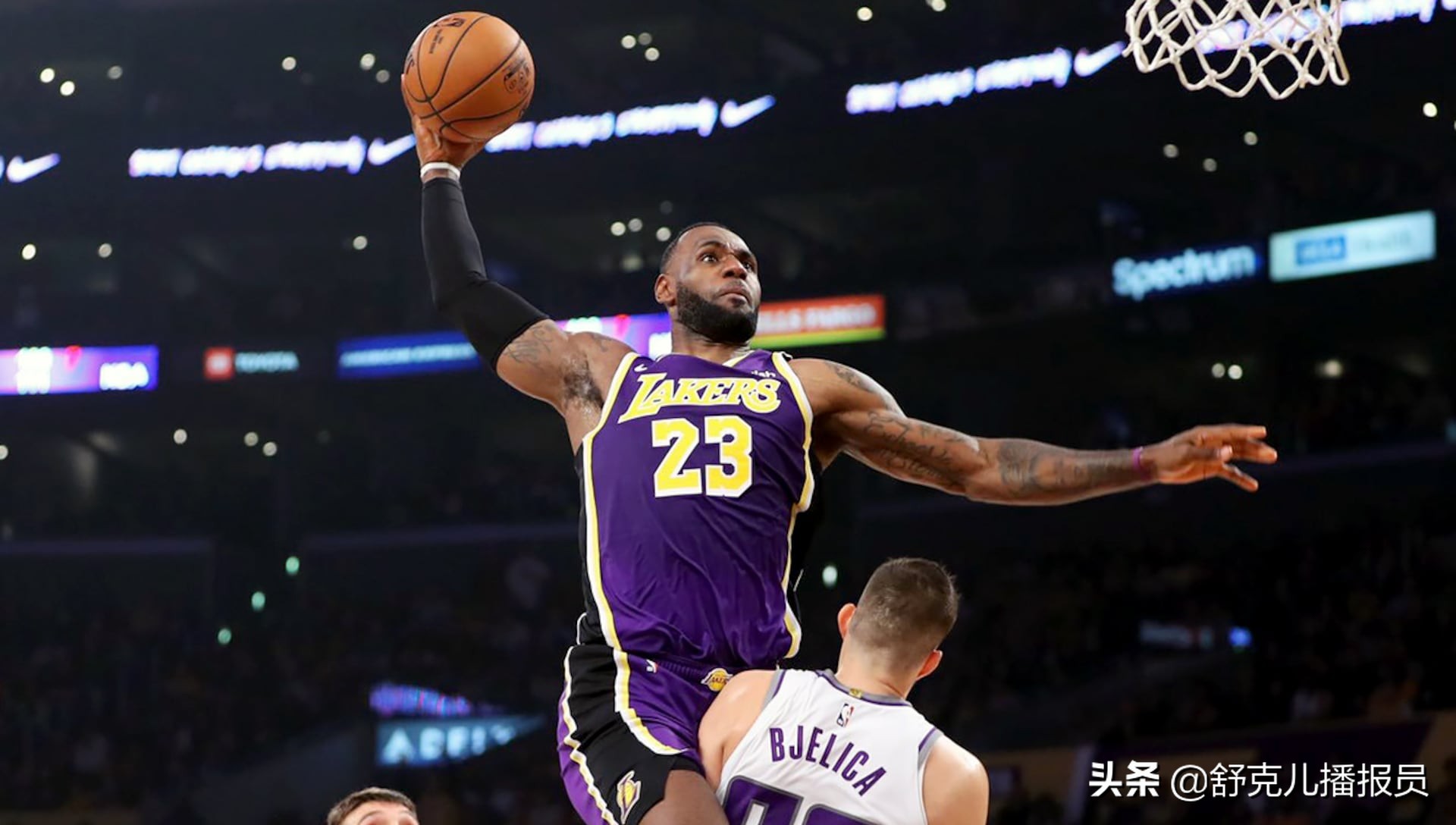 罚球线扣篮是什么意思_实战罚球线扣篮字母_nba实战罚球线扣篮最远的是谁