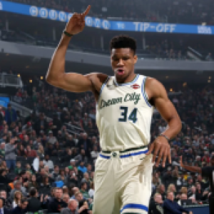 NBA常规赛高清直播：雄鹿vs尼克斯 字母哥率队强
