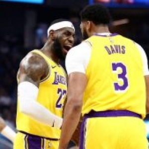 NBA常规赛视频直播：湖人 vs 独行侠 詹皇浓眉哥欲