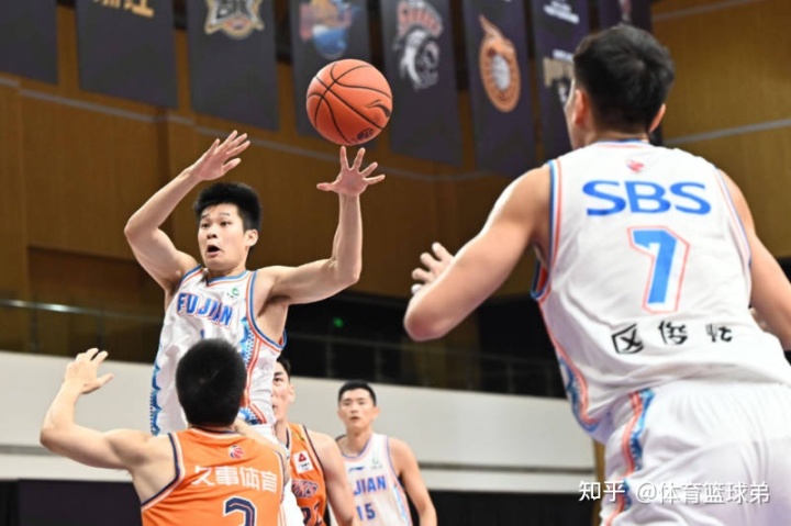 NBA2K14技能效果分析_nba2k14变向_战术跑位技巧