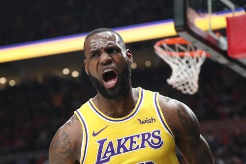 NBA球星怒吼_波什怒吼经典_nba怒吼