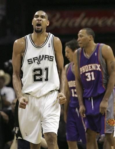 nba怒吼_NBA球星怒吼_波什怒吼经典