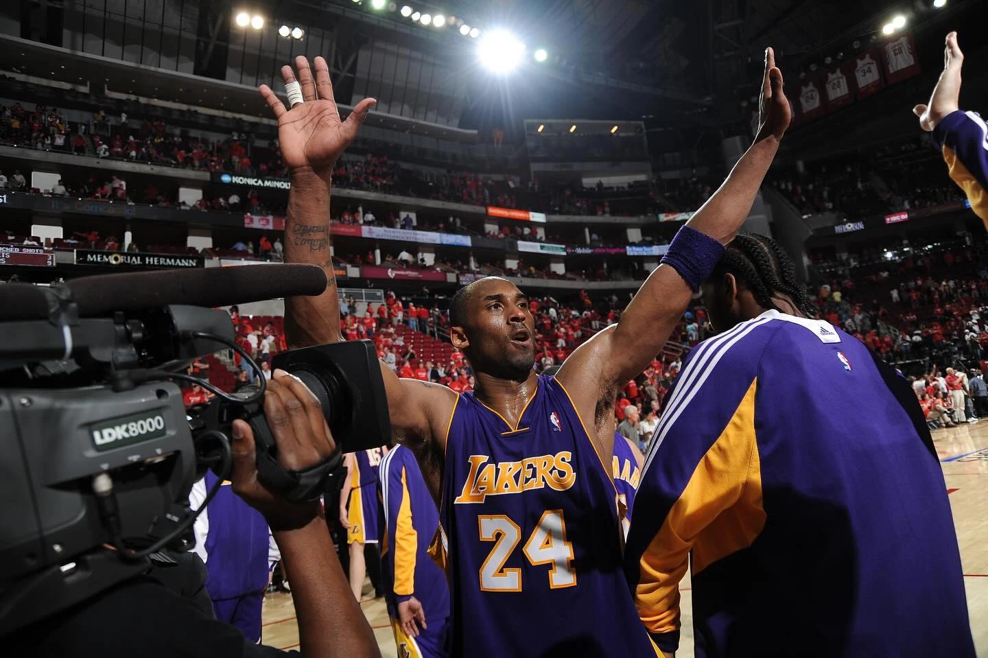 nba科比冠军戒指_科比总冠军戒指拍卖_科比跟腱断裂球衣拍卖价格