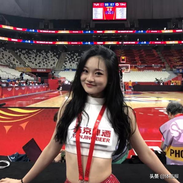 浙江蕞红啦啦队_上海cba啦啦队_CBA啦啦队大赛冠军