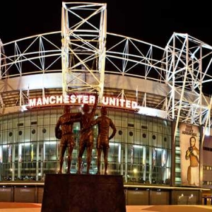 NBA商业价值飙升！球星身价暴涨背后，字母哥1.86亿合同实至名归？