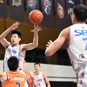 NBA现役身高注水严重！这5人实际身高比报的矮一截