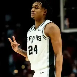 东契奇狂砍34分也难拿奖？这5位新星才是NBA进步最快王炸